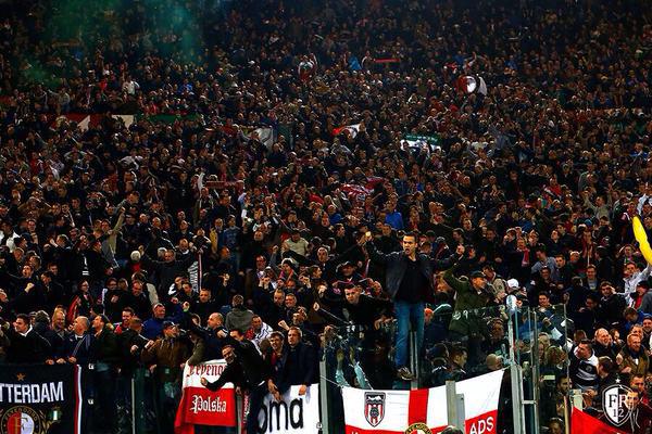 Plakplaat63's tweet photo. Logisch dat #Maxima.Voor #Feyenoord is,
Tis #dePassie van #deSupporters die zij als geboren
#Argentijnse goed herkend http://t.co/A17IWJwKF1