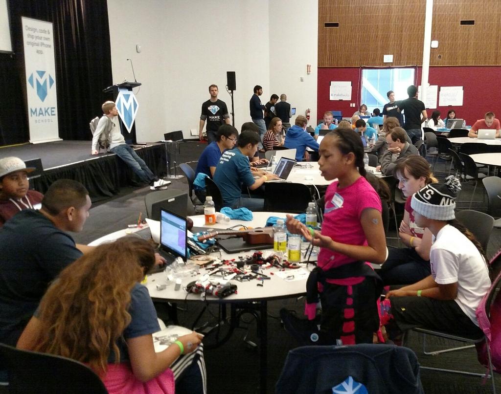 stitesclay's tweet photo. #makehacks is in full swing on a Sunday. So many cool workshops and new hackers. #makeschool #hackathon http://t.co/1IJS9tKJZI
