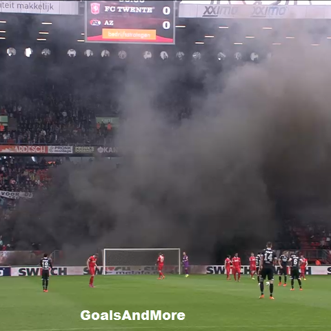antiUEFAmafia's tweet photo. Twente vs AZ
26/04/15 http://t.co/TjfnJfxAeu