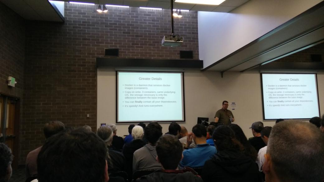 albertvaka's tweet image. @TechFarmerChris thanks for the super cool talk about Docker at @lfnw #linuxfestnw
