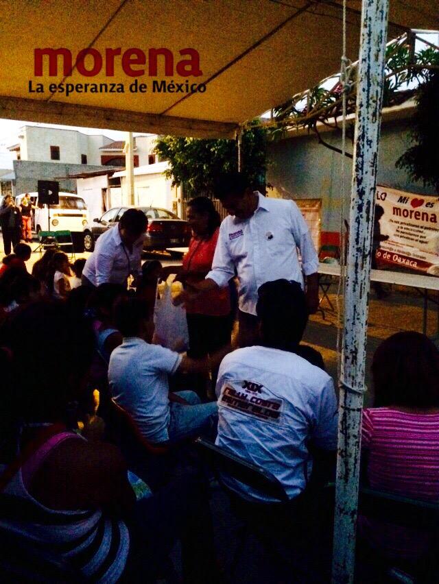 salomonj's tweet photo. En la col.Presidentes de México, Oaxaca de Juárez en apoyo al candidato a dip. fed. distrito VIII @lopezlenah #Morena http://t.co/sCyY4E4AHS