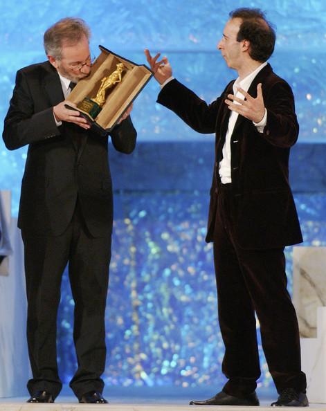 SpecialBenigni's tweet photo. 2014 : Italy: "David Di Donatello Movie Awards"
 #StevenSpielberg #RobertoBenigni http://t.co/LZ24CagvKF