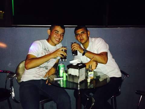 Shoo_Bar's tweet photo. Sábado 25/04/2015. http://t.co/7PL5r7alA9