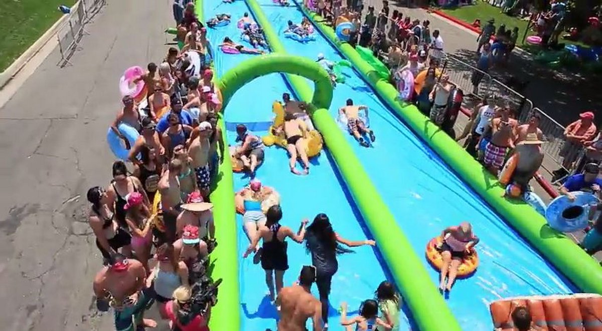 birmingham_live's tweet image. 300 metre giant water slide attraction set to come to Birmingham this summer birminghammail.co.uk/whats-on/famil…