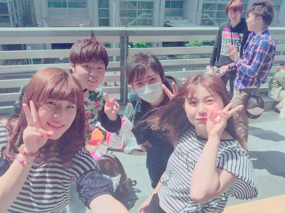 shjsonegg_2422's tweet photo. いい2日間やったなー！
ほんまにいろんな人と出会って初めて徹夜でグッズ並んだりいろんな経験したこともあったけどほんま楽しかったな^ ^
会いたい人とも会えたし！会えんかった人も2人ぐらいおったけど今度会いましょー！
#cacthGG http://t.co/CVMV31rzga