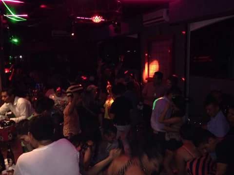 Shoo_Bar's tweet photo. Sábado 25/04/2015 en Shoo Bar. http://t.co/OTAw7bsAfM