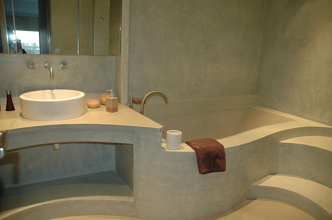 Самодельная ванная ванн. Раковина “ Берлинг” микроцемент. Микроцемент Леруа Мерлен. Ванная из бетона. Угловая ванна из бетона.
