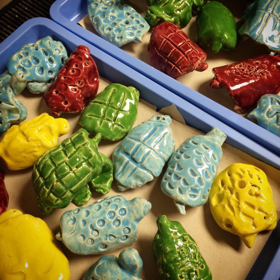 SurvivalDesign's tweet photo. Terrific Ceramic Turtles made at Dogwood Elementary by Kindergarteners #DFL http://t.co/QhxEFRwWGB