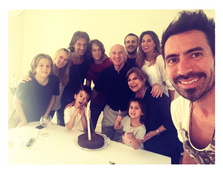 cocobianchi's tweet photo. De festejo en festejo ... #CampeonSuperCopa #FelizCumpleVirrey FELICIDADES 🎈🏆❤️⚽️🎉🎊🎂🎁🍹🍸 http://t.co/aAtqtT1cRk