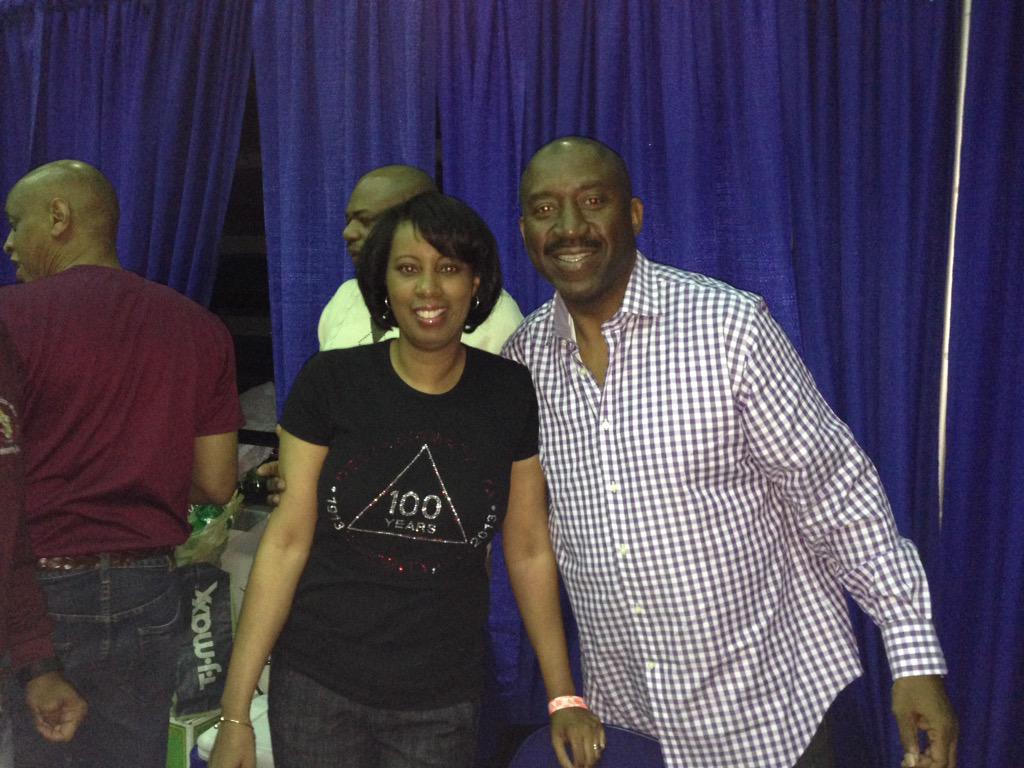 redeemed402sj's tweet photo. Pan Hel president's at the Delta stepshow. http://t.co/hHdnhr6Xls