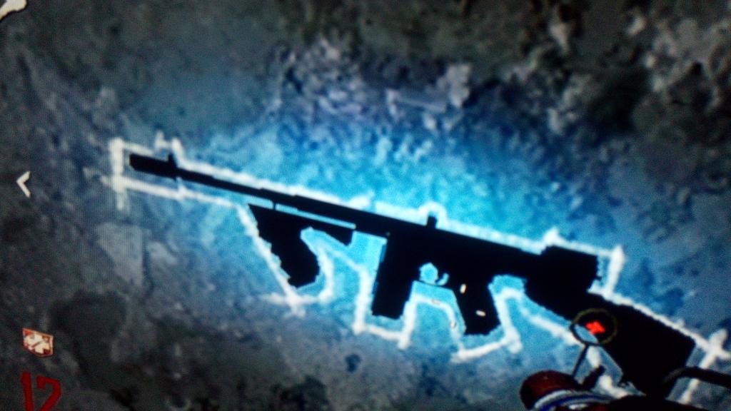 elesgarcom's tweet photo. @TheGrefgYT  oye tío estaba jugando en mob of the dead cuando de pronto Asm1? http://t.co/fTUPNAGpeT