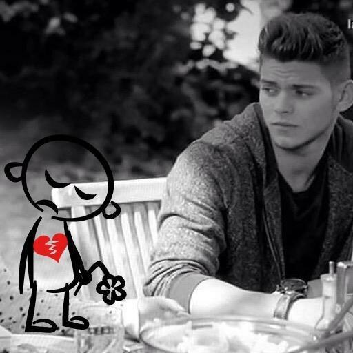 RayaneRPGPTDR's tweet photo. Mw et mon bff <3 http://t.co/Q37KArs3Sg
