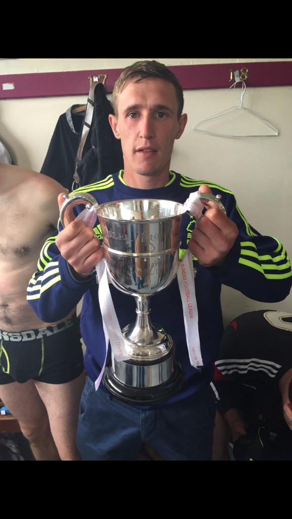 rickybull84's tweet photo. Champions! #UTHRC #Uptheshitpipeβ½οΈππ»π» http://t.co/ZUWrm2SUWI