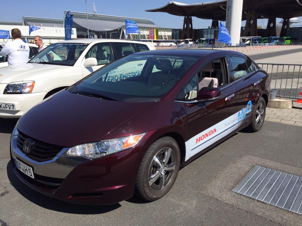 volradtech's tweet photo. Honda, and Vw Passat H2 power cars are tested. It was great experience. #hannovermesse #future http://t.co/AhzmU61j2w