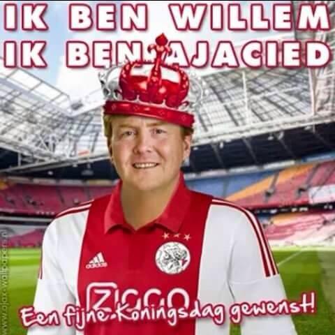 Natuurlijk is Koning Willem-Alexander voor Ajax!!! #WZAWZDB #RonJans #pecAJA #AJAX RT
