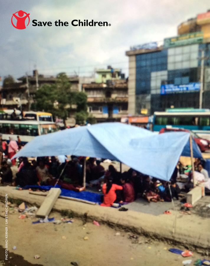 SavetheChildren's tweet image. “It’s cold here in the mountains, but people are fearful &amp;amp; are sleeping outside.” #NepalQuake bit.ly/1Foe2S3