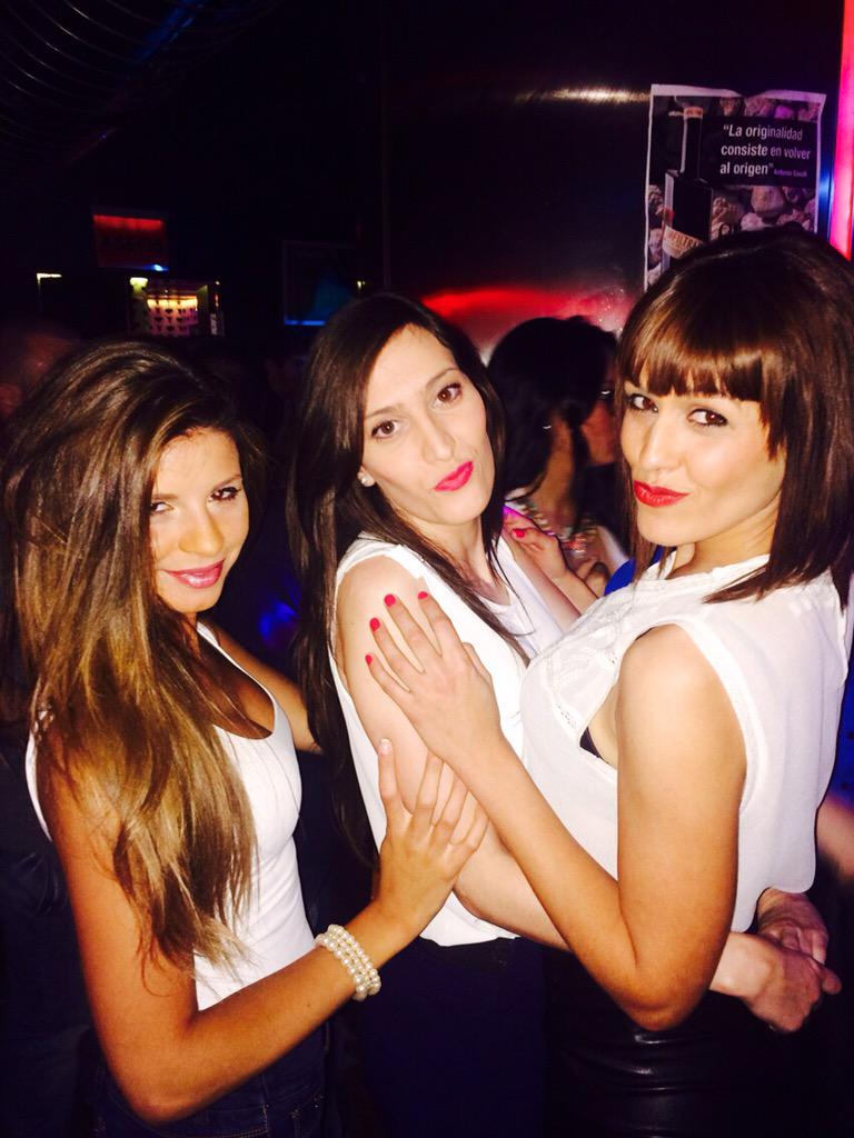 JdsjMaria's tweet photo. Gente  importante en mi vida!!!!! @isabelilla1987  @89rsl !! http://t.co/xA98a9Z4UO