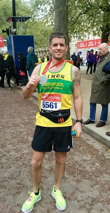 SimonBennett001's tweet photo. So happy! 1st marathon ran in 2:49:08, awesome atmosphere, amazing support! Thanks.
@forcrohns @burnroadharrier http://t.co/SP82yPjasR