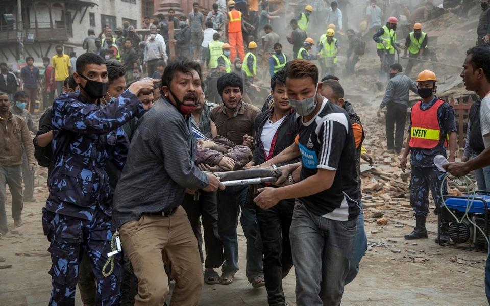 ihhinsaniyardim's tweet photo. Filipinler, Japonya, Van, Afganistan, Pakistan. Her afet ve felakette mağdurların yanında olan İHH şimdi de Nepal'de. http://t.co/nbwTKWFWqS