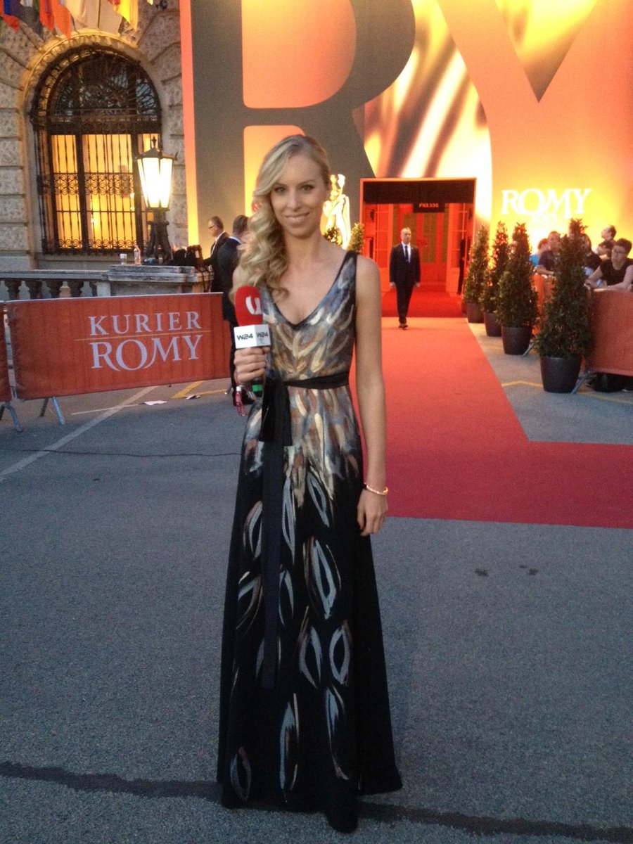Wien24's tweet photo. Die Highlights der #Romy15: http://t.co/KWtxGvaeiN (Teil 1) & http://t.co/146pN7ek80 (Teil 2). #W24TV http://t.co/33IDid5Yyt