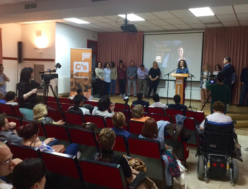 Ambientazo en la presentación de <a href="/CsCalasparra/">Cs Calasparra</a>. Suerte a <a href="/jesusalajarin/">jesus alajarin</a> y a su equipo! <a href="/FCaparros/">Francisco J Caparrós</a> @mikysalo