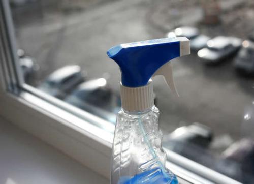 OCD_Clean's tweet image. Article about the wonders of Windex: yhoo.it/1KkRaTv. Make those wonders a reality in your home (608) 519-3958