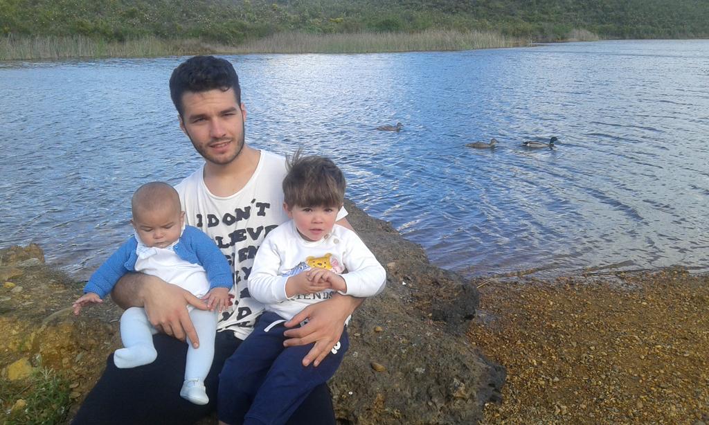 josegorgono's tweet photo. Tarde de dique y patos… http://t.co/gAC4sCN79D