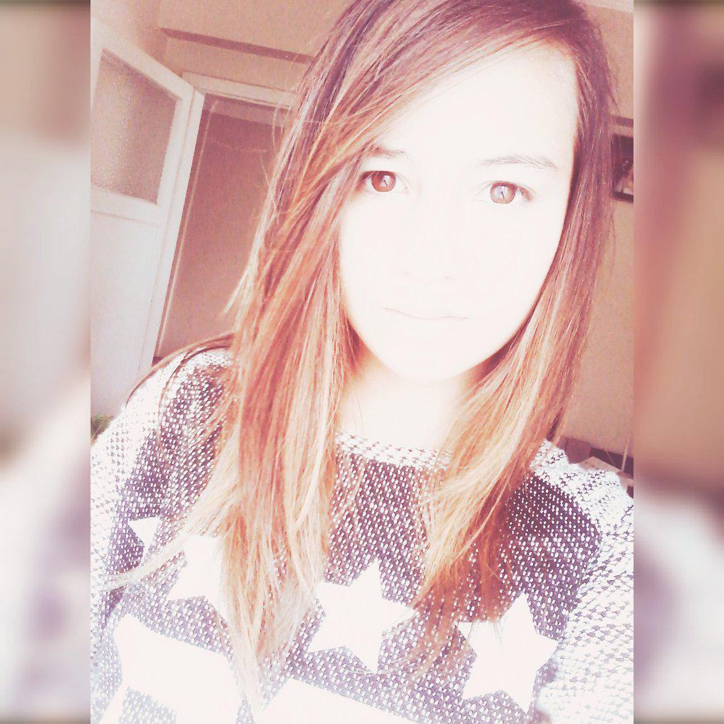 Busezen13's tweet photo. Sana yazilan tüm sözler yitirdi anlamini http://t.co/lgPx2dGC5z