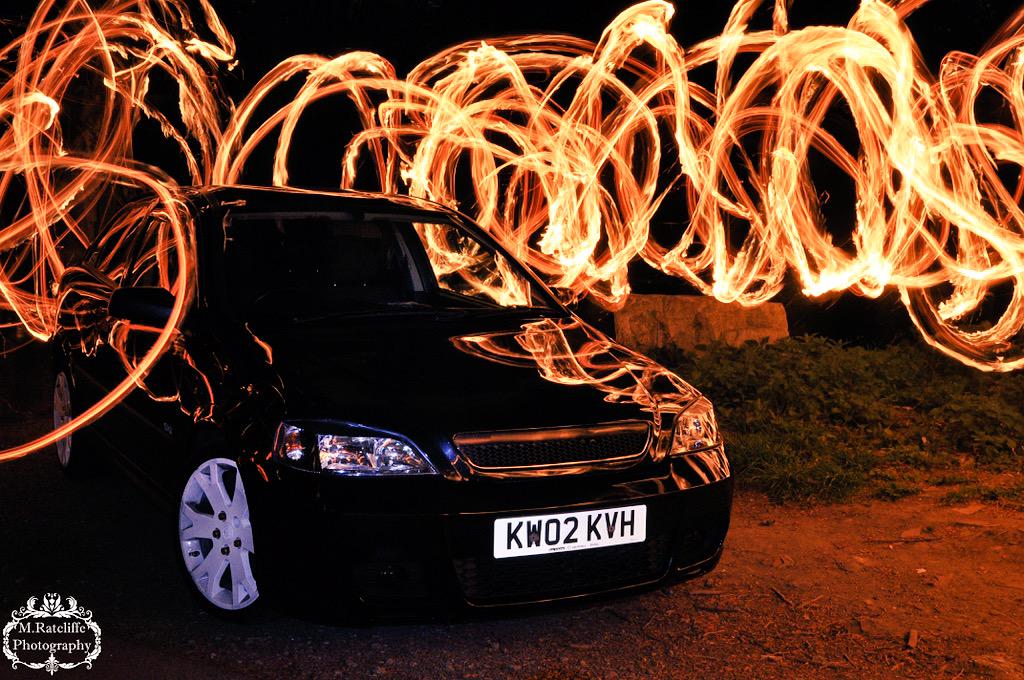 MatthewRatclif3's tweet photo. Playing with fire part2 #fire #photography #vauxhall #astramk4 #becausevaux #shutterspeed http://t.co/hIUAtSSXie