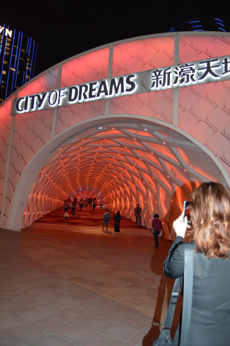 familyfocusblog's tweet photo. Last night I went to the City of Dreams and saw "House of Dancing Water" So much fun! #ad #SheratonMacao #Macao http://t.co/nBuvg1mKst