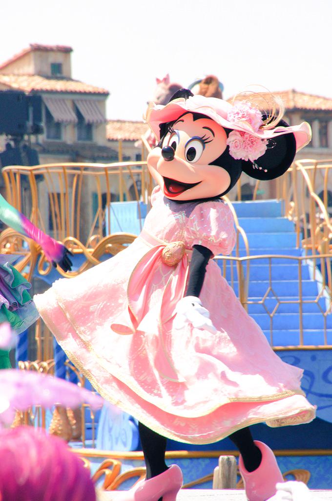 pi875no's tweet photo. この衣装本当可愛いなと昨日回るミニーちゃん観て思った。 http://t.co/BNYRlsYTez