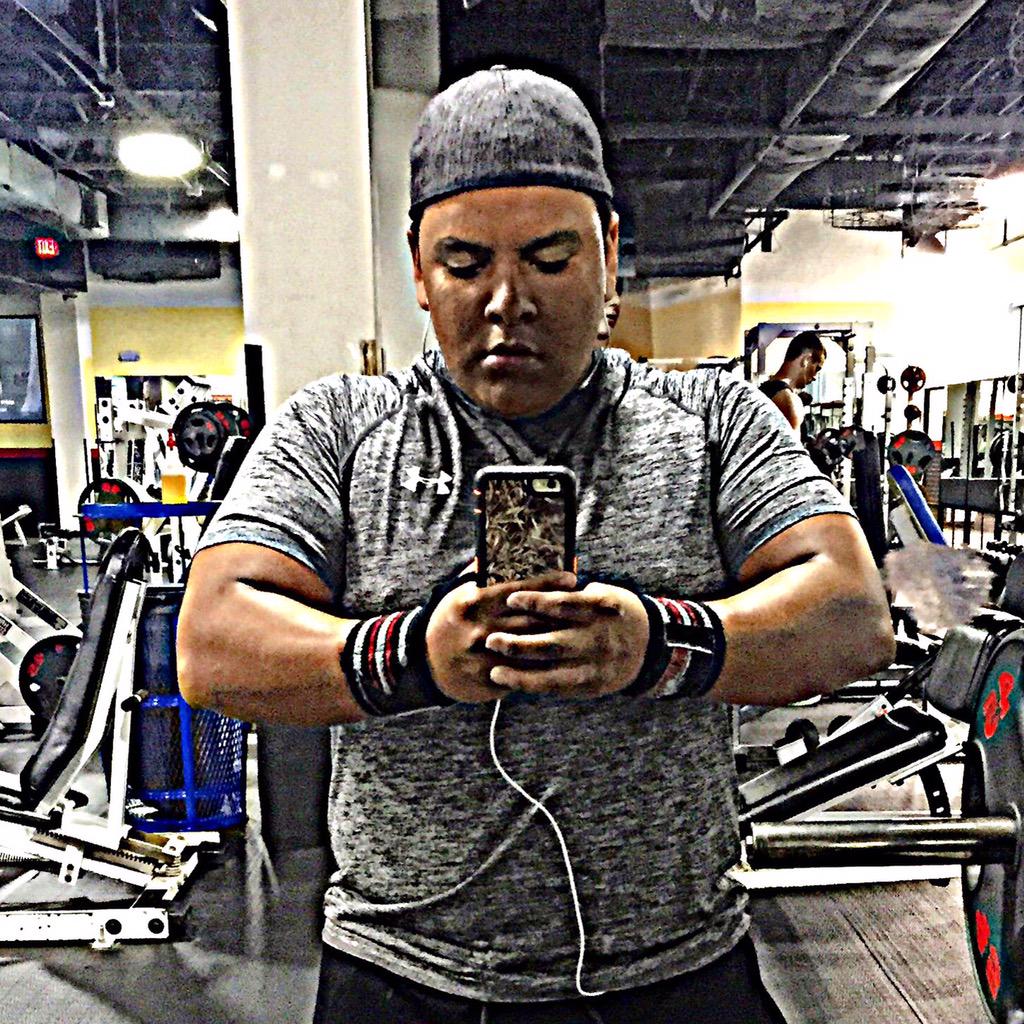 MuscleJavie's tweet photo. GREAT PUMP!๐ช๐ผ #CheckUpDay #HitEverything #Legs #Back #Shoulders #Traps #Chest #Arms #BodyBuilding #BODYBUILDER http://t.co/xOY8mOzVpV