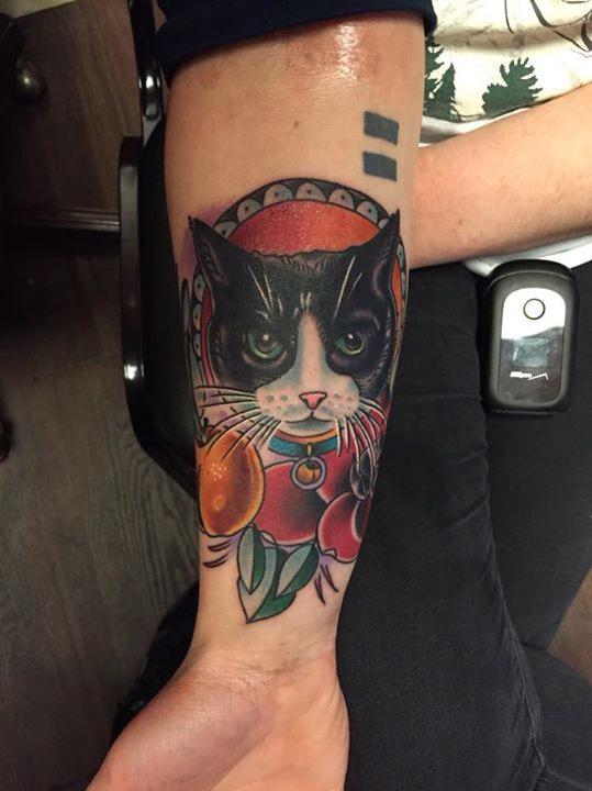 BroadWingTattoo's tweet photo. Done by Tyler Brott http://t.co/5zhi3mEoLN