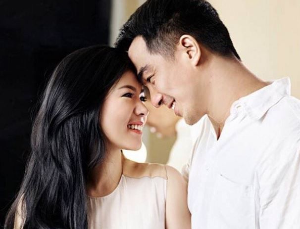 Paket lengkap ni RT <a href="/Metro_TV/">METRO TV</a>: Sosok Joe Taslim di Mata Istri: Romantis dan Sayang Anak goo.gl/uK4nxq