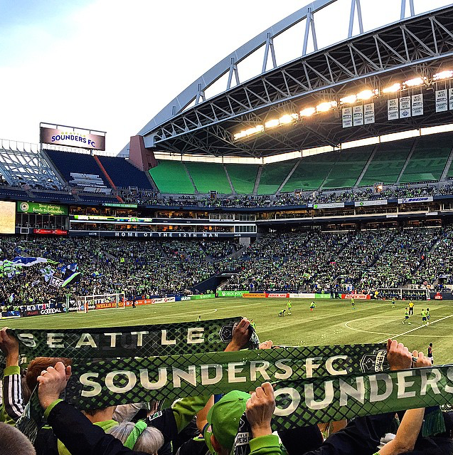 95slide's tweet photo. The #Timbers are goin down! Join us for tonights game at 630pm &amp; sport your #Sounders gear to get 10% off your bill. http://t.co/vhrTJvixCc