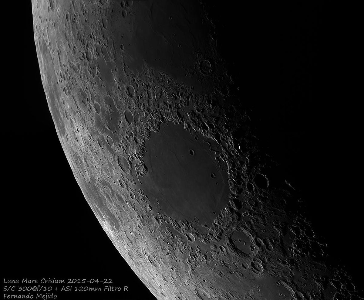 cienciaydivulga's tweet photo. Impresionante #astrofotografía #lunar del Mare #Crisium por Fernando Mejido con un #telescopio de 300mm http://t.co/TYNGVwJqD6