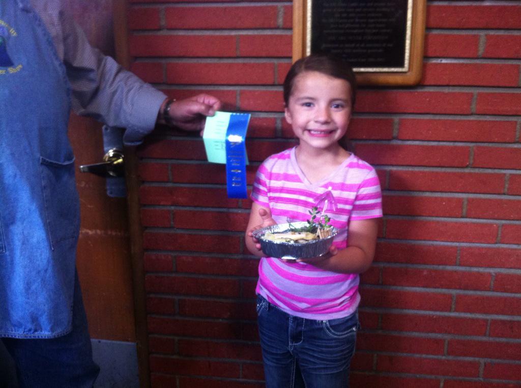 RFSnGT's tweet image. Kai from Alcott liked winning a blue ribbon.