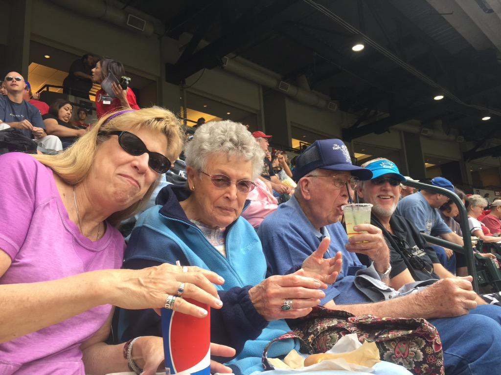 moon_Lexie's tweet photo. First Diamondbacks game! #GoDbacks @Dbacks http://t.co/xofWF7vv6L