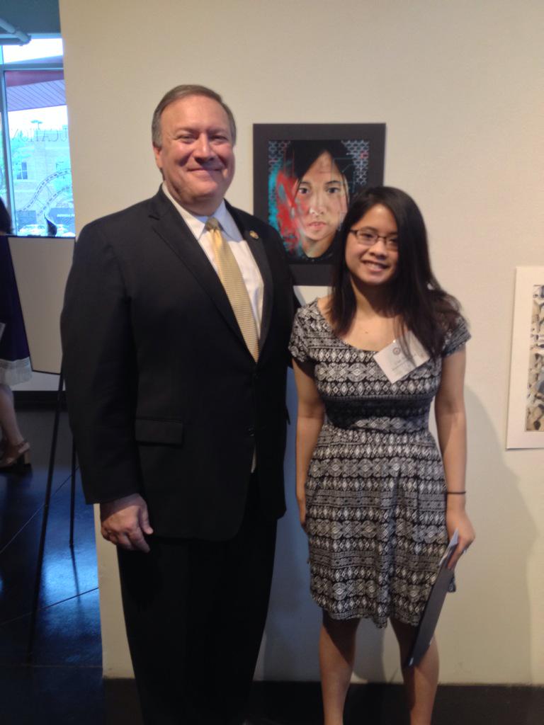EHSNAHSJCONNER's tweet photo. Clare Hoyle won the Congressional Art Competition, which includes 2 tickets to Washington D.C.! @USD265_EHS http://t.co/1P4ihhpdMU