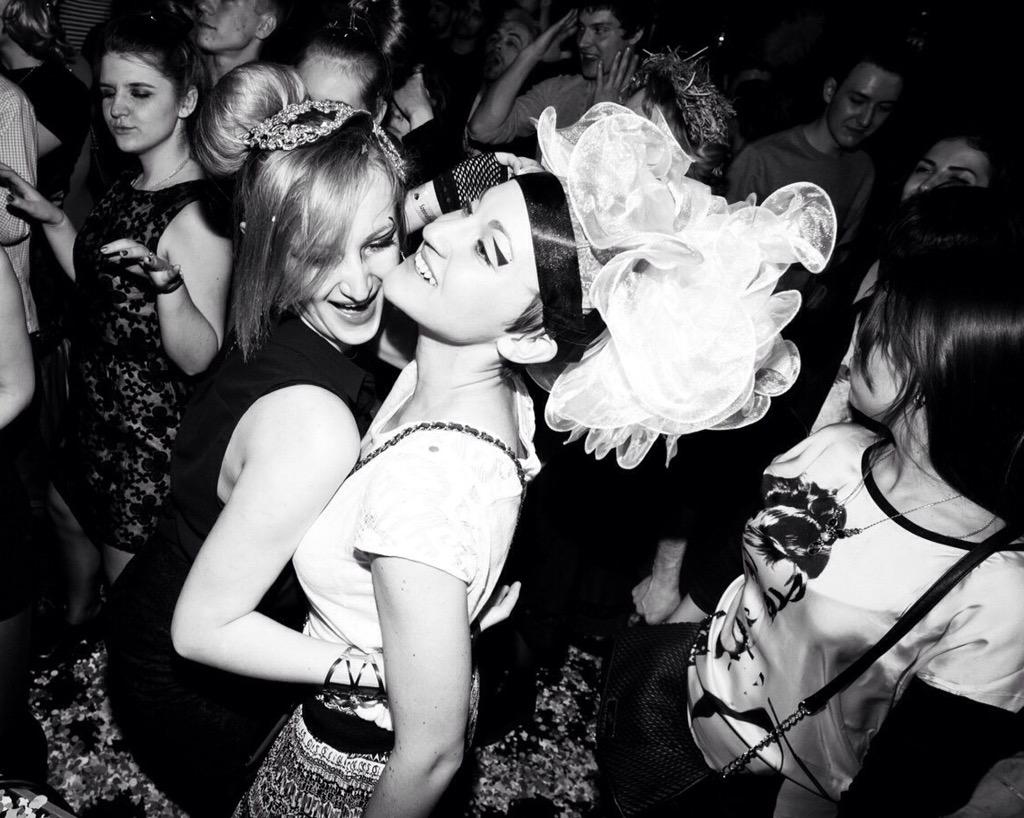verosha666's tweet photo. #clumba time! Teachers go crazy @sonia_good 💃❤️💃 http://t.co/anb3Pe6J7j