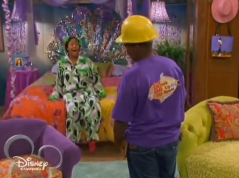 Raven Baxter on X: "My room is better than yours because I have a swinging  bed http://t.co/UFp5PWnXpk" / X