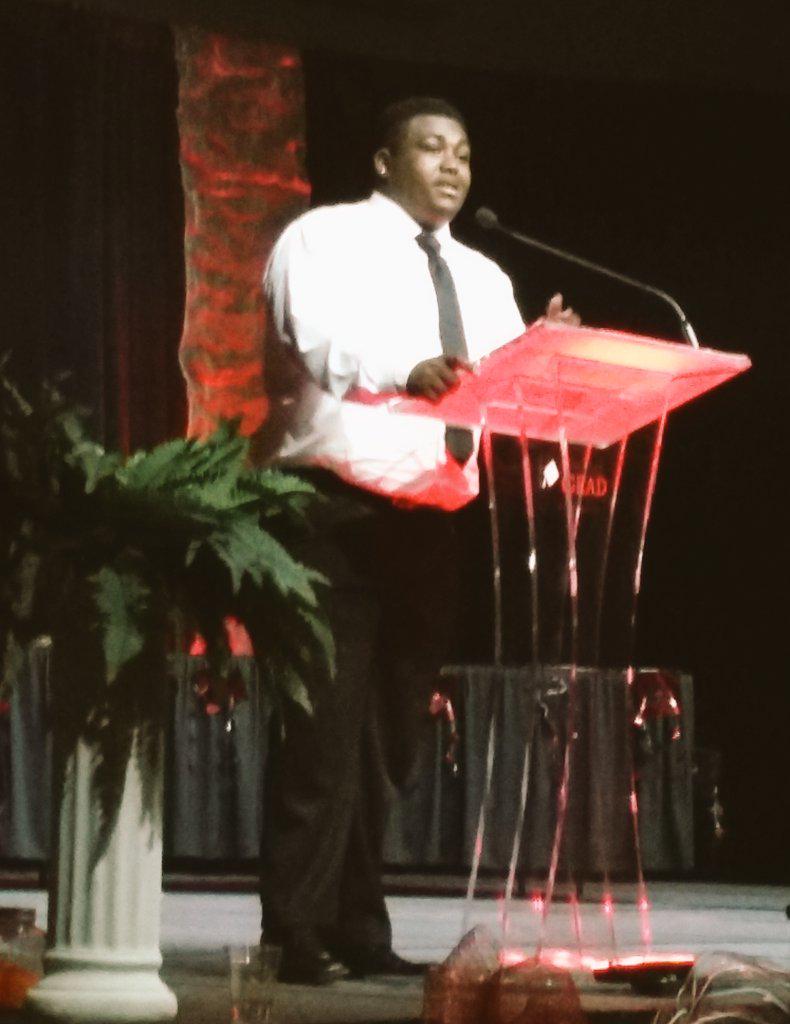 GSP_KnoxCo_TN's tweet photo. Tony Gunn represents @Falcon_GRAD at the @ProjectGRADKnox #GradStars15 @knoxschools @fultonprincipal http://t.co/kIPqsgT3cW