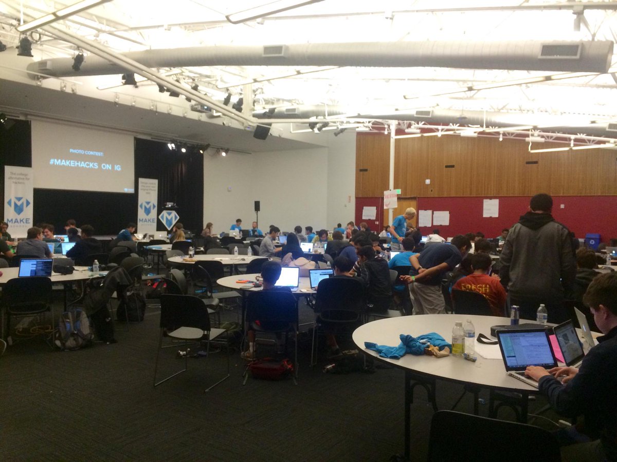 vvxo's tweet photo. Present at @makeschool's #makehacks (at @ComputerHistory Museum in Mountain View, CA) https://t.co/wjY3QIl5Cb http://t.co/eD1jqcoWi9
