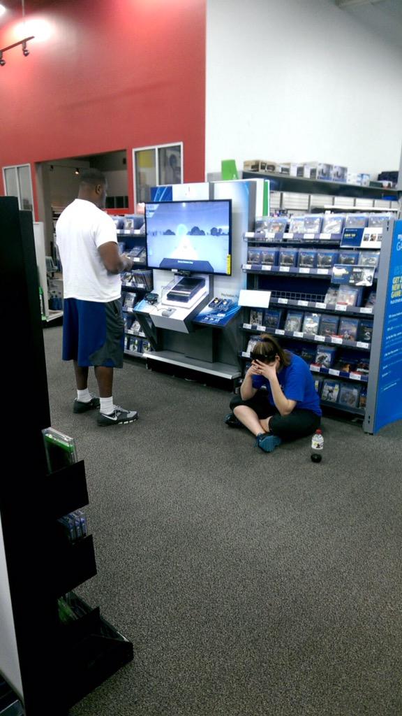 David_C_Carey's tweet photo. When bae wants a turn but you ain't gonna let her ruin your KD http://t.co/MdGASgVdC6