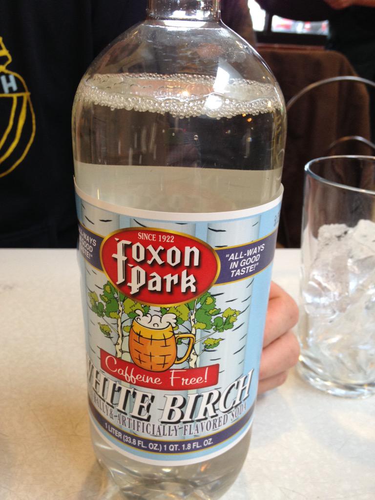 Look at that fizz! Love <a href="/FoxonPark/">Foxon Park Soda Co.</a> White Birch with my Frank Pepe's pizza!