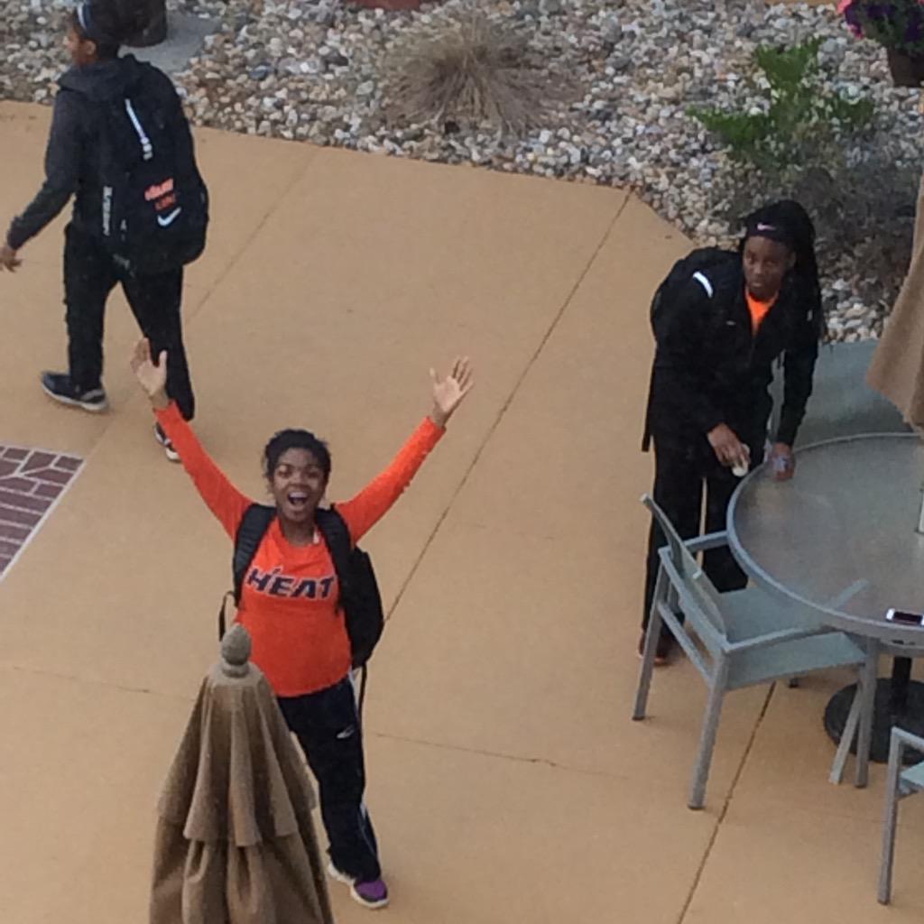 tayy123_'s tweet photo. Big S/O To The 10th Grade Heat Elite Team Today. @RavenOmar #TeamBwB #semifinals #goheat #boowilliams http://t.co/IBNUnnbrJf