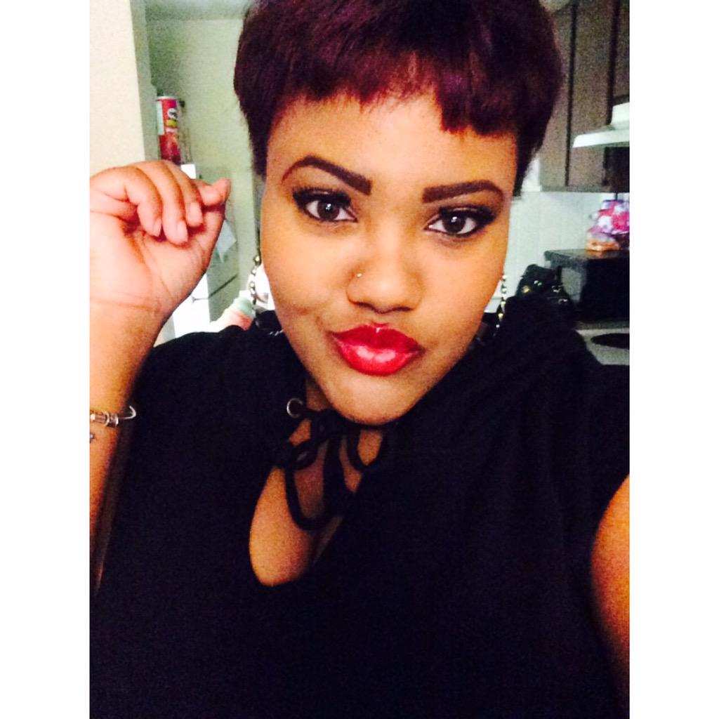 baddiequay's tweet photo. From Thursday to Saturday. Nothing but lit! I can say my last little turn up was something nice 😈 #KentState18 http://t.co/qza1V3hc6j