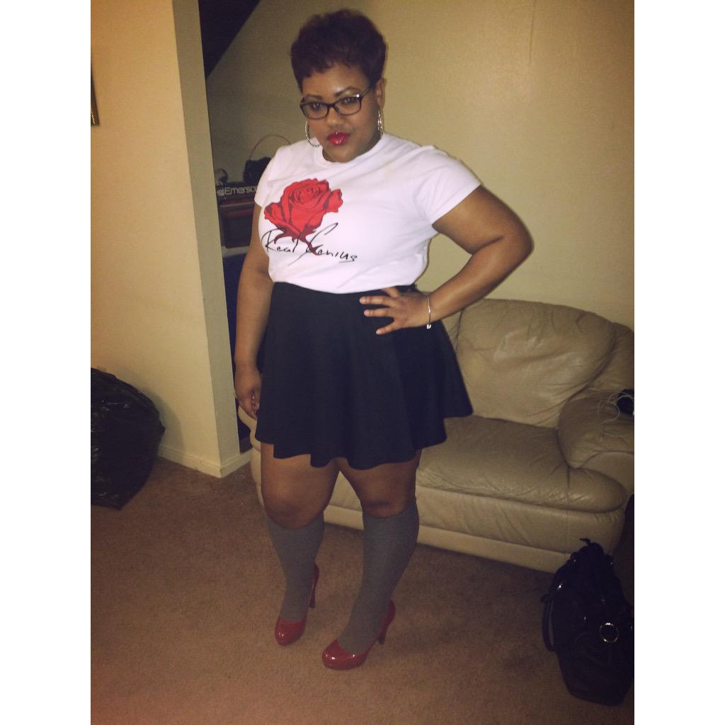 baddiequay's tweet photo. From Thursday to Saturday. Nothing but lit! I can say my last little turn up was something nice 😈 #KentState18 http://t.co/qza1V3hc6j