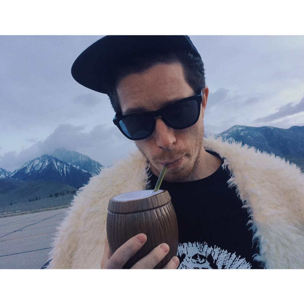 Shaun White tweet media