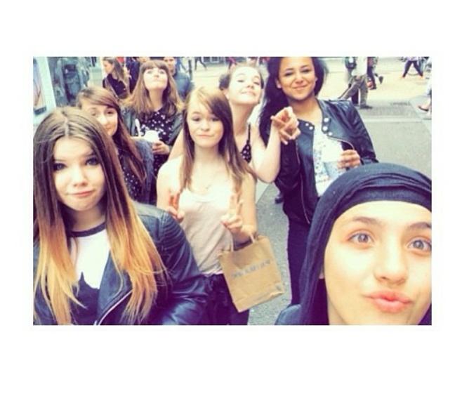 DaisybethP's tweet photo. Ma friends are better than yours ! Haha ! X http://t.co/rbC7tJrbyv